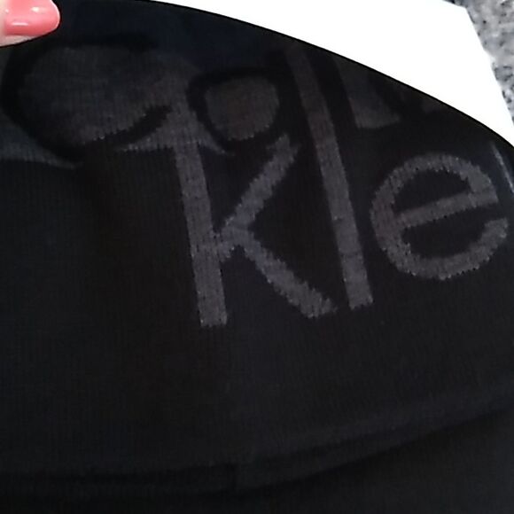Calvin Klein Hat and Scarf Set. NWT - Picture 2 of 6